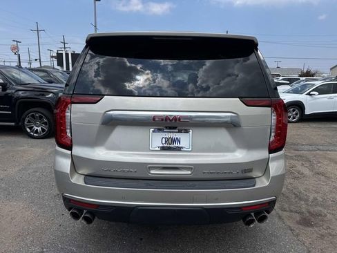 Used 2021 GMC Yukon Denali w/ Denali Premium Package image 8