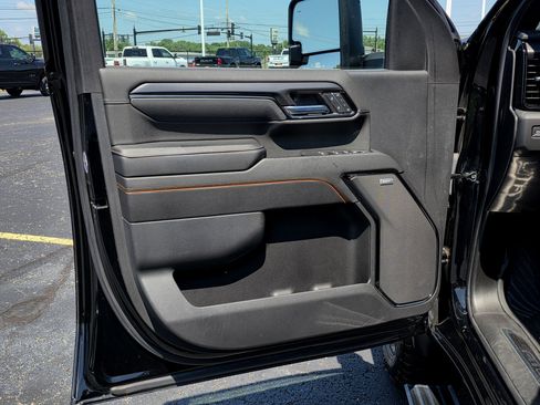 Used 2024 GMC Sierra 2500 AT4 w/ AT4 Premium Plus Package AWD/4WD image 28