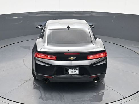 Used 2018 Chevrolet Camaro LT image 28