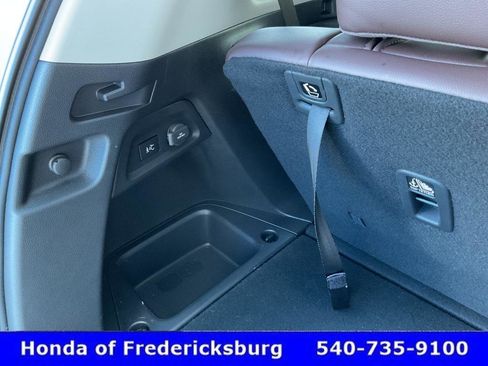 Certified 2025 Honda Pilot Elite image 13