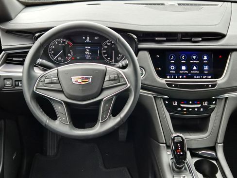 New 2025 Cadillac XT5 Luxury w/ LPO, Floor Liner Package image 13