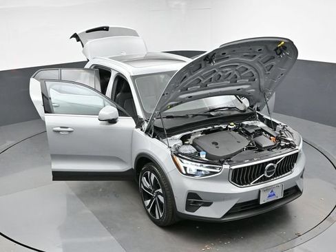 Used 2024 Volvo XC40 B5 Plus w/ Climate Package AWD/4WD image 50