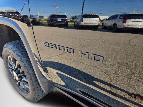 Used 2025 Chevrolet Silverado 2500 LTZ w/ LTZ Plus Package AWD/4WD image 38