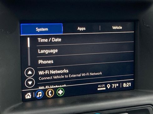 Used 2024 GMC Terrain SLE image 19