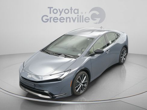 Used 2024 Toyota Prius XLE FWD image 25