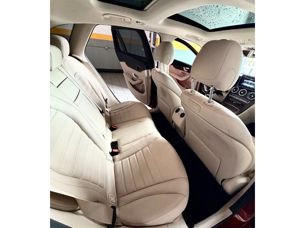 Used 2019 Mercedes-Benz GLC 300 4MATIC image 17