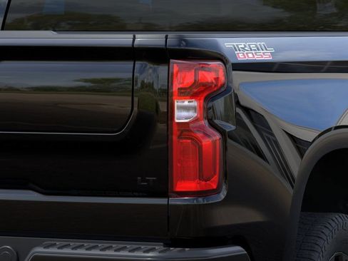 New 2026 Chevrolet Silverado 1500 LT Trail Boss w/ Dark Appearance Package AWD/4WD image 11