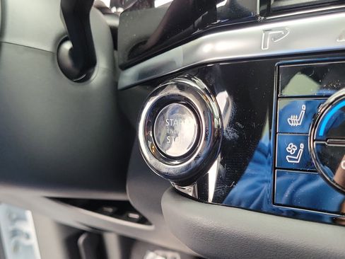 New 2026 Nissan Pathfinder Platinum image 28