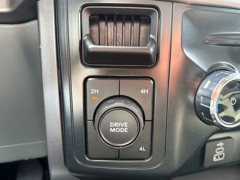 Used 2025 Ford F150 XLT w/ Equipment Group 301A Standard AWD/4WD image 34