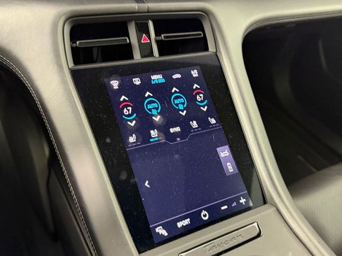 Used 2023 Porsche Taycan image 25