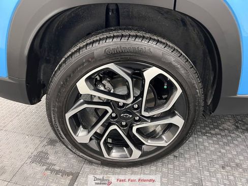 Used 2025 Chevrolet Trax RS w/ Driver Confidence Package image 17