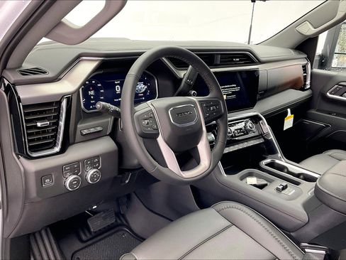 New 2026 GMC Sierra 2500 Denali w/ Denali Reserve Package image 4