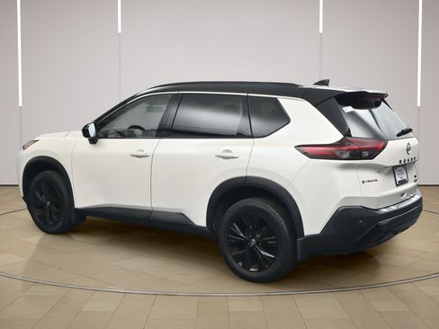 Certified 2023 Nissan Rogue SV w/ SV Premium B Package FWD image 5