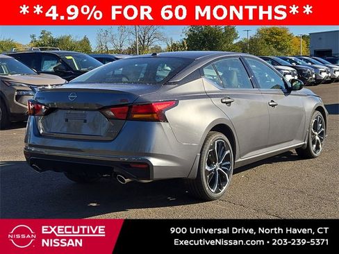New 2025 Nissan Altima 2.5 SR image 4