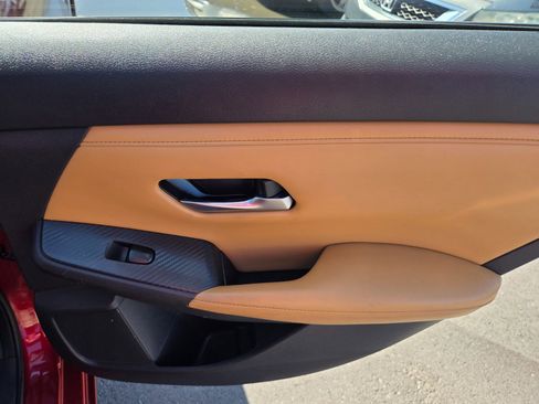 Used 2020 Nissan Sentra SV w/ SV Premium Package FWD image 11