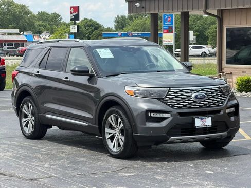 Used 2020 Ford Explorer Platinum w/ Premium Technology Package AWD/4WD image 52