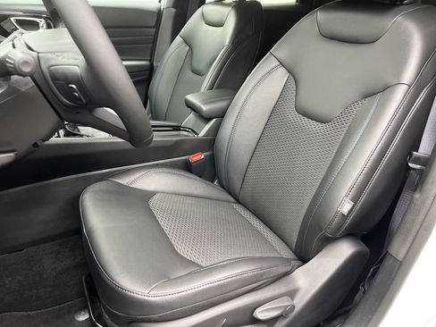 New 2026 Jeep Compass Latitude image 8