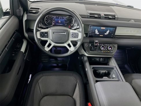 Used 2023 Land Rover Defender 110 X-Dynamic SE image 24