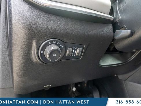 Used 2022 Jeep Compass Limited AWD/4WD image 15