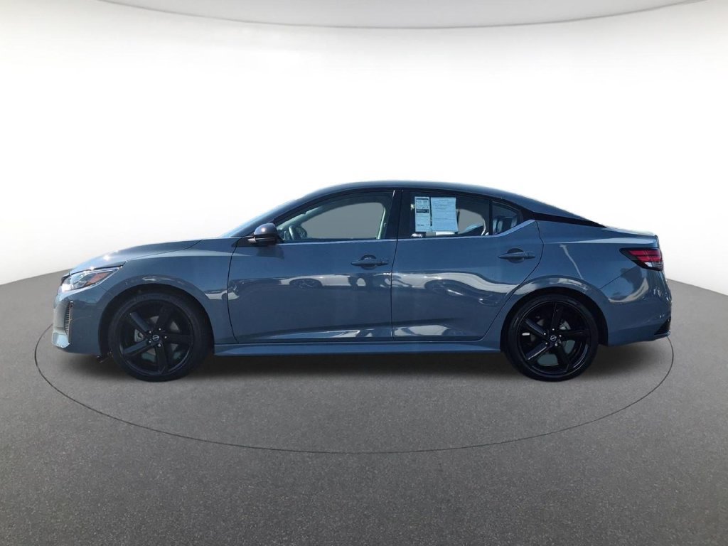 Used 2024 Nissan Sentra SR w/ SR Premium Package FWD image 8