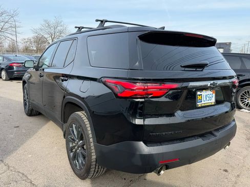 Used 2023 Chevrolet Traverse RS image 5