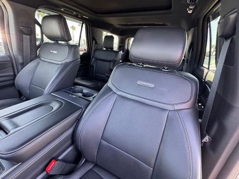 Certified 2025 Ford Expedition Platinum w/ Stealth Appearance Package AWD/4WD image 20