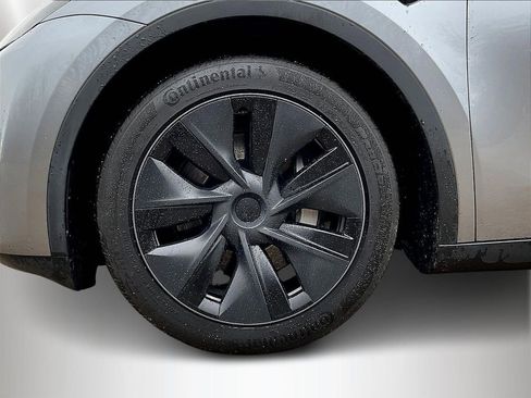 Used 2024 Tesla Model Y Long Range AWD/4WD image 33