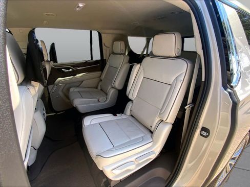 Used 2023 GMC Yukon XL Denali AWD/4WD image 21