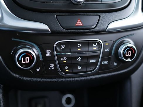 Used 2018 Chevrolet Equinox LT w/ Sun & Infotainment Package FWD image 15