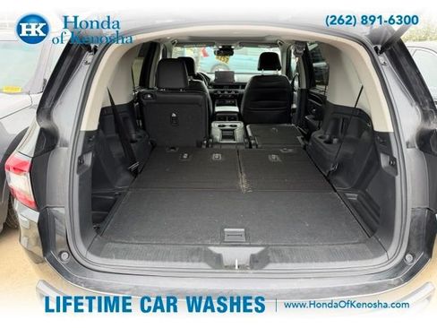 Used 2023 Honda Pilot Elite image 8