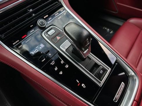 Used 2022 Porsche Panamera GTS w/ Premium Package image 33