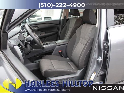 Used 2025 Nissan Rogue SV image 13
