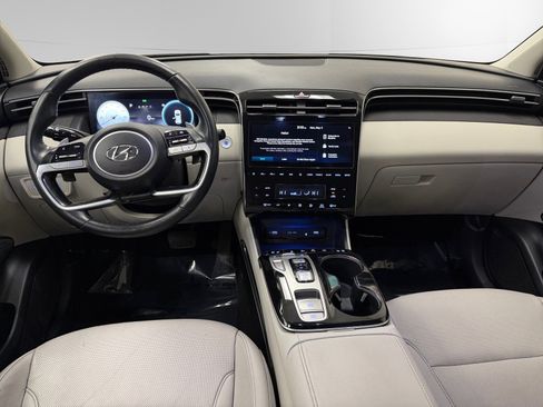 Certified 2023 Hyundai Tucson Limited AWD/4WD image 10