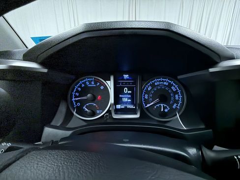 Certified 2023 Toyota Tacoma SR5 AWD/4WD image 11