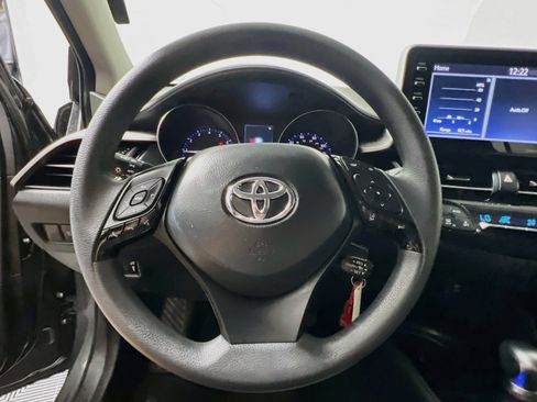 Used 2021 Toyota C-HR LE FWD image 17