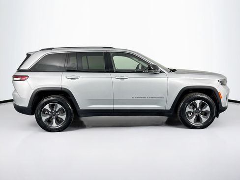 Used 2022 Jeep Grand Cherokee Limited 4xe AWD/4WD image 16