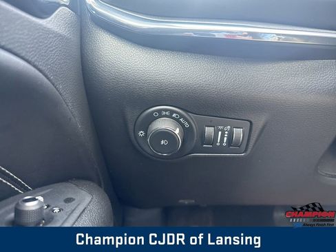 Used 2023 Jeep Compass High Altitude AWD/4WD image 21