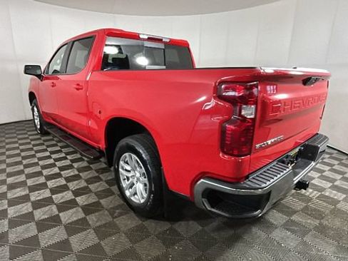 Used 2021 Chevrolet Silverado 1500 LT AWD/4WD image 4