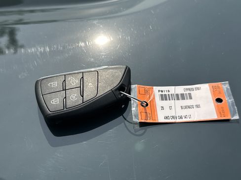 Used 2025 Chevrolet Silverado 1500 LT AWD/4WD image 36