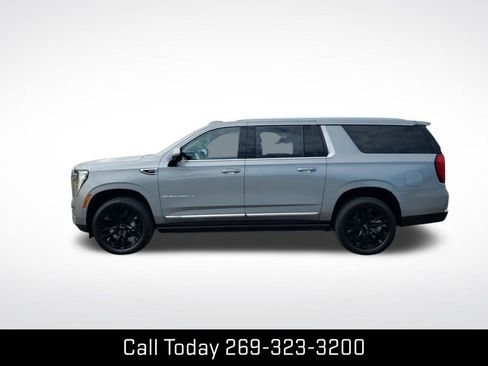 New 2025 GMC Yukon XL Denali w/ Denali Reserve Package image 6