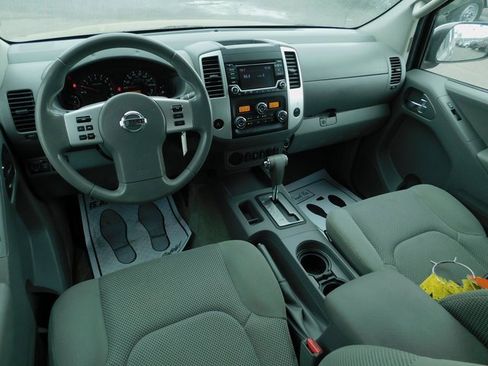 Used 2015 Nissan Frontier SV w/ SV Value Truck Package image 21