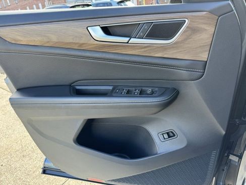 Used 2024 Volkswagen Atlas SE image 20