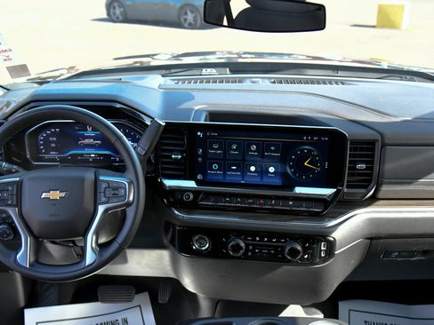 Used 2024 Chevrolet Silverado 1500 LT w/ Protection Package AWD/4WD image 34