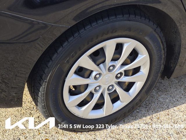 Certified 2021 Kia Forte Sedan FWD image 7
