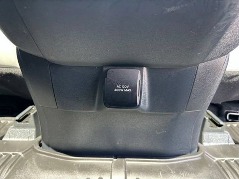 Used 2025 Ford Expedition Max Platinum w/ Driver's Package AWD/4WD image 45