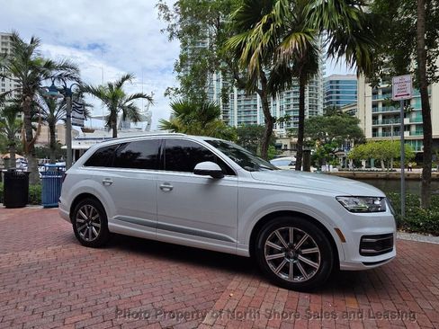 Used 2018 Audi Q7 3.0T Prestige w/ Prestige Package AWD/4WD image 2