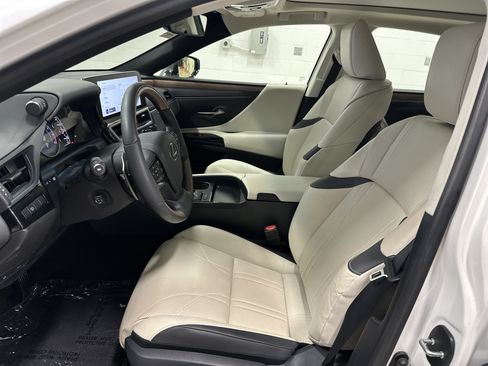 Used 2023 Lexus ES 350 w/ Accessory Package (Z2) FWD image 16