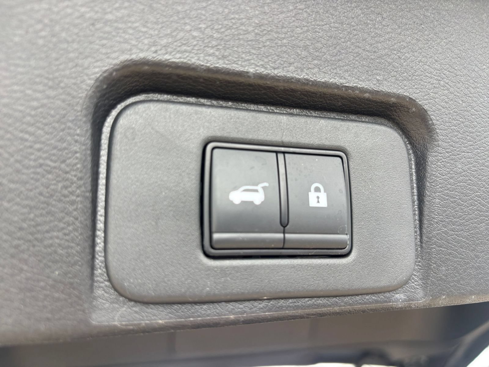 Used 2026 Nissan Rogue SV AWD/4WD image 21