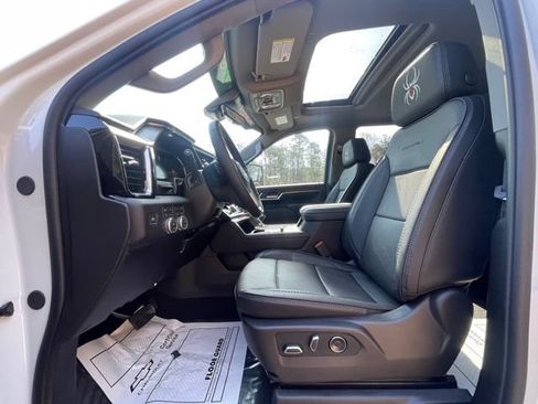 New 2026 GMC Sierra 2500 Denali w/ Denali Reserve Package AWD/4WD image 21