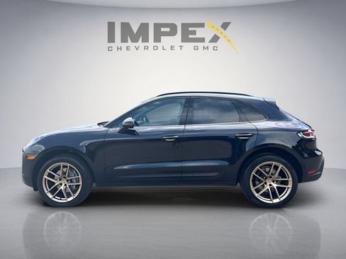 Used 2023 Porsche Macan AWD/4WD image 2